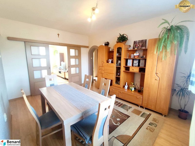 M. SLIVNÍK -3,5 IZBOVÝ BYT S LOGGIOU, 83 M2 + GARÁŽ, ZÁHRADA, PRÍSTR.