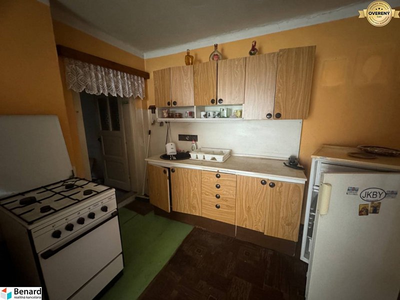 NA PREDAJ RODINNÝ DOM V OBCI JAKUBANY