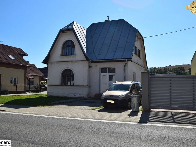 RODINNÝ DOM, PÔVODNÝ STAV, 437m2, PODOLÍNEC;