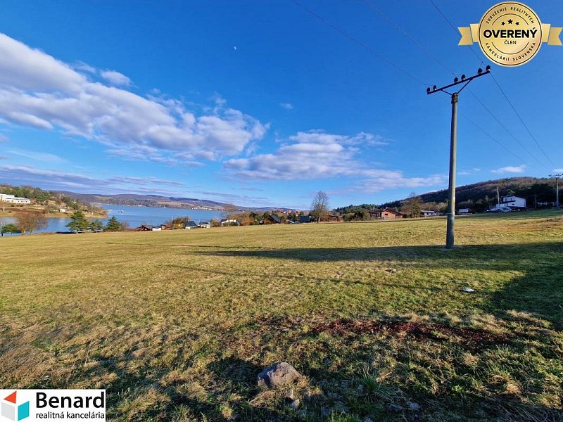 TOP POZEMOK NA PREDAJ,DOMAŠA DOBRÁ, POZEMOK PRI VODE! 2046m2