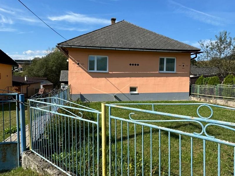 REZERVOVANÝ!!! NA PREDAJ  RODINNÝ DOM V OBCI ORLOV