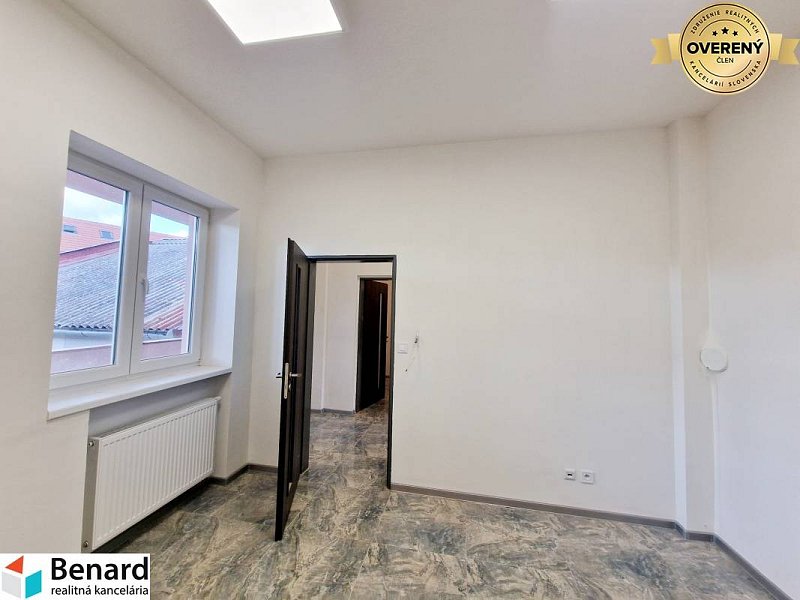 PARKOVANIE VO DVORE,PRIESTOR,CENTRUM,VAJANSKEHO,PREŠOV