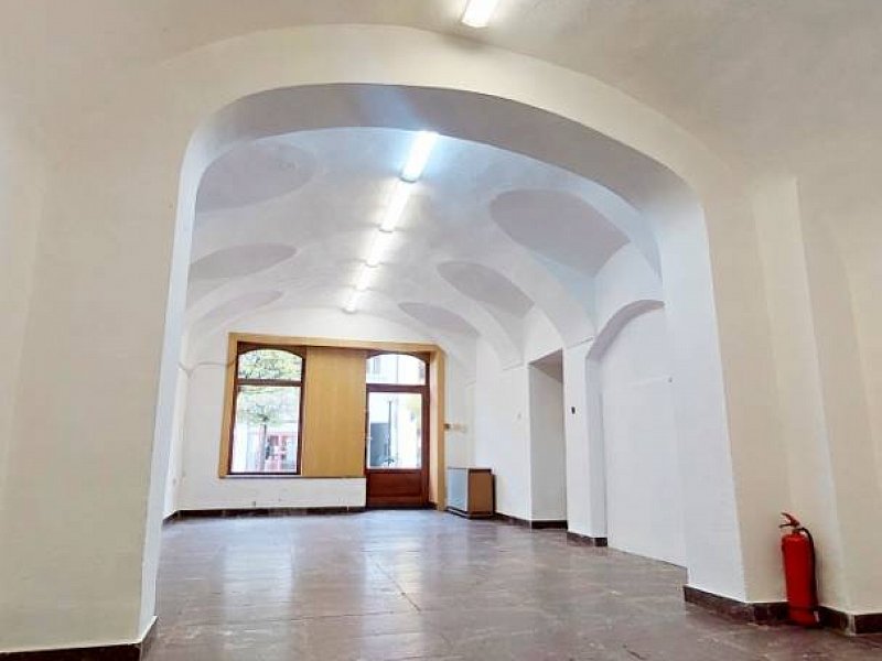 NA PRENÁJOM PRIESTORY NA HLAVNEJ ul. PREŠOV.