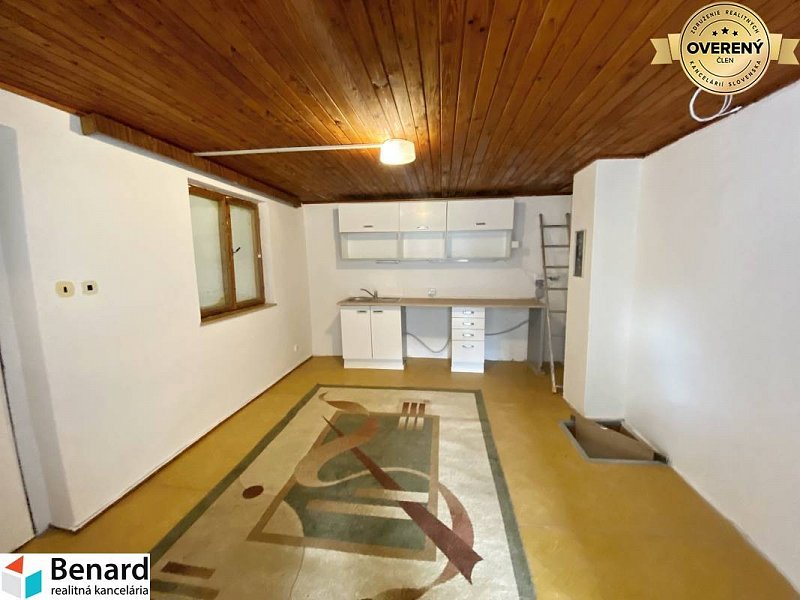 PREŠOV-KANAŠ,ZÁHRADNÁ CHATA NA PREDAJ,POZEMOK 350m2,MHD PREŠOV
