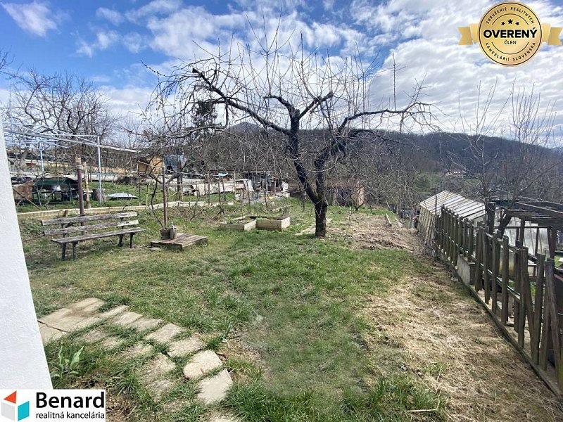 PREŠOV-KANAŠ,ZÁHRADNÁ CHATA NA PREDAJ,POZEMOK 350m2,MHD PREŠOV