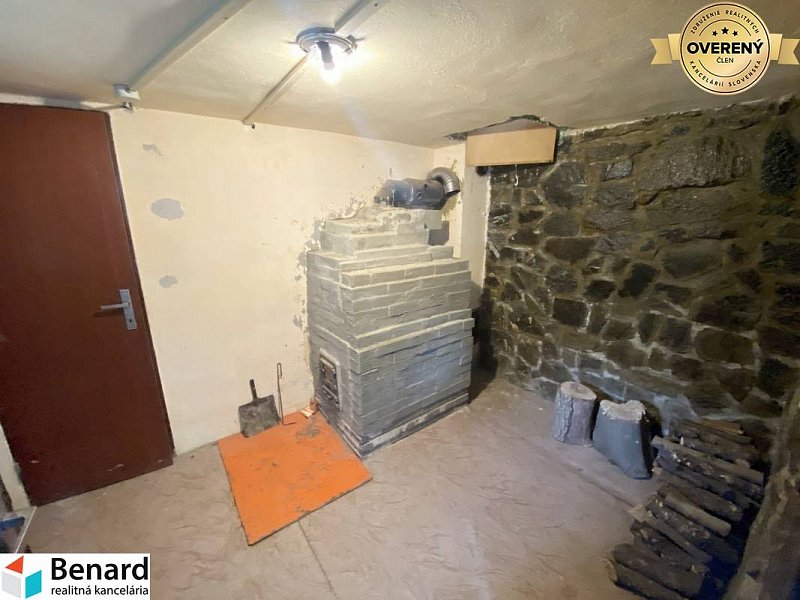 PREŠOV-KANAŠ,ZÁHRADNÁ CHATA NA PREDAJ,POZEMOK 350m2,MHD PREŠOV