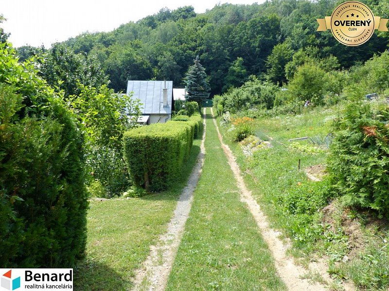 PREŠOV-KANAŠ,ZÁHRADNÁ CHATA NA PREDAJ,POZEMOK 350m2,MHD PREŠOV