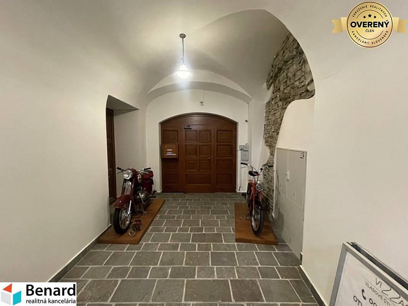 PREŠOV- CENTRUM, NA PRENÁJOM APARTMÁN-KANCELÁRIA,50m2