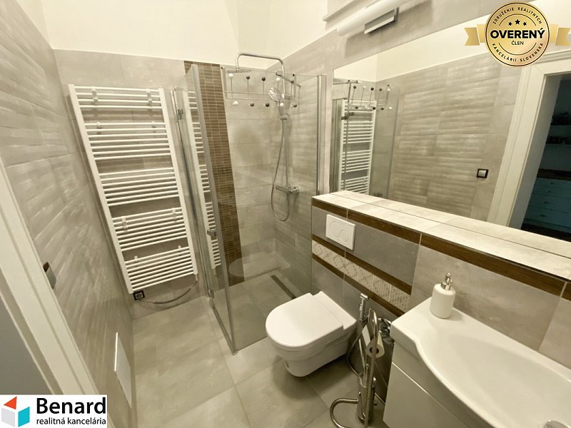 PREŠOV- CENTRUM, NA PRENÁJOM  3 IZB. BYT/KANCELÁRIA, 110m2