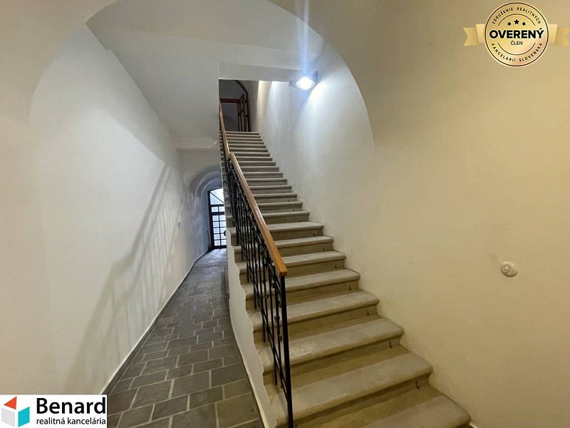 PREŠOV- CENTRUM, NA PRENÁJOM APARTMÁN-KANCELÁRIA,50m2