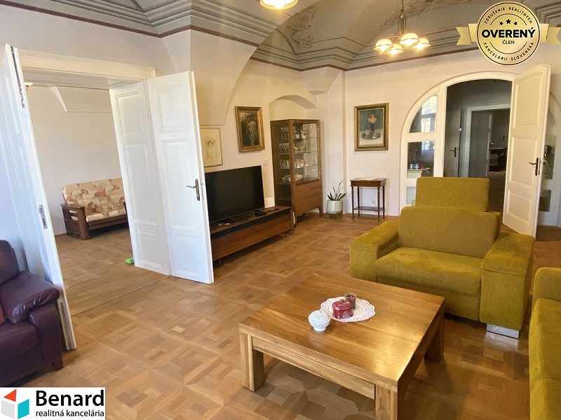 PREŠOV- CENTRUM, NA PRENÁJOM  3 IZB. BYT/KANCELÁRIA, 110m2