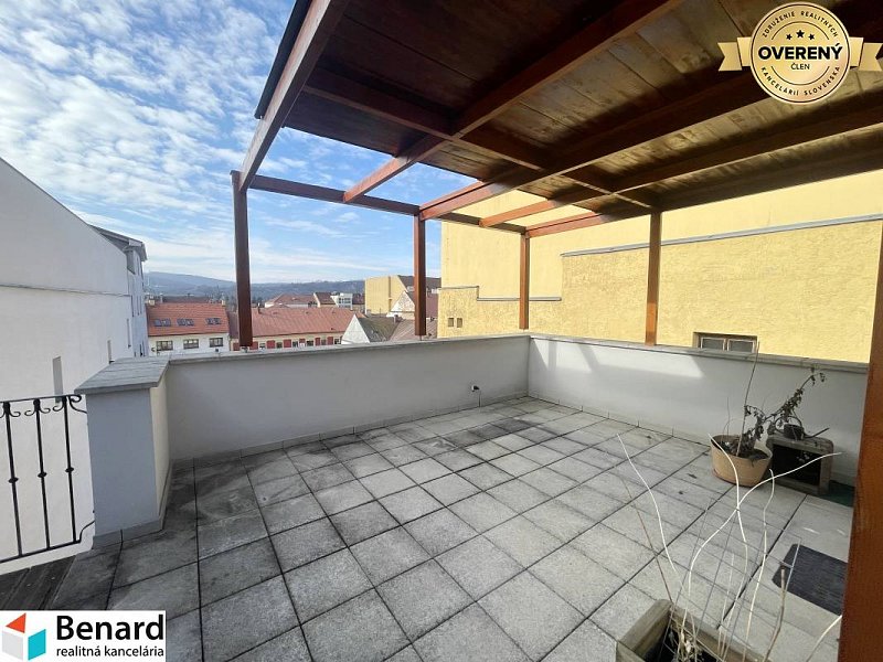 PREŠOV- CENTRUM, NA PRENÁJOM APARTMÁN-KANCELÁRIA,50m2