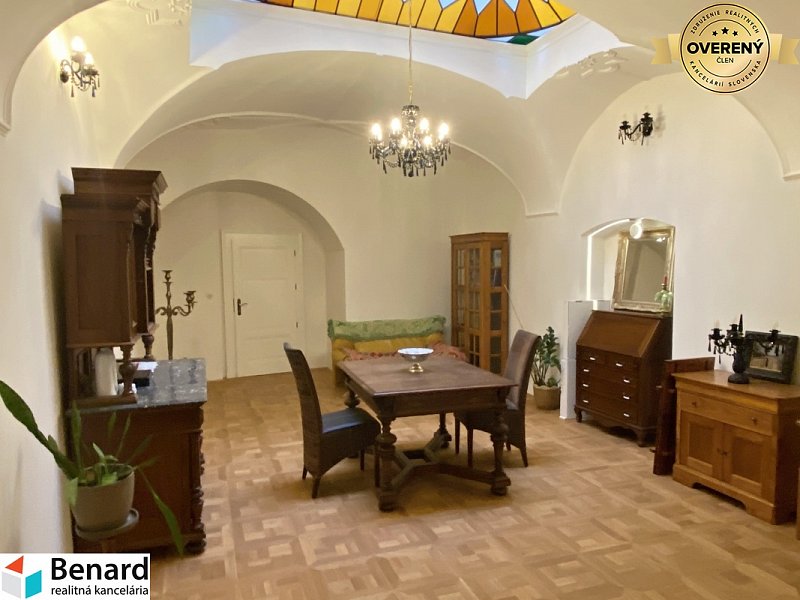 PREŠOV- CENTRUM, NA PRENÁJOM  3 IZB. BYT/KANCELÁRIA, 110m2