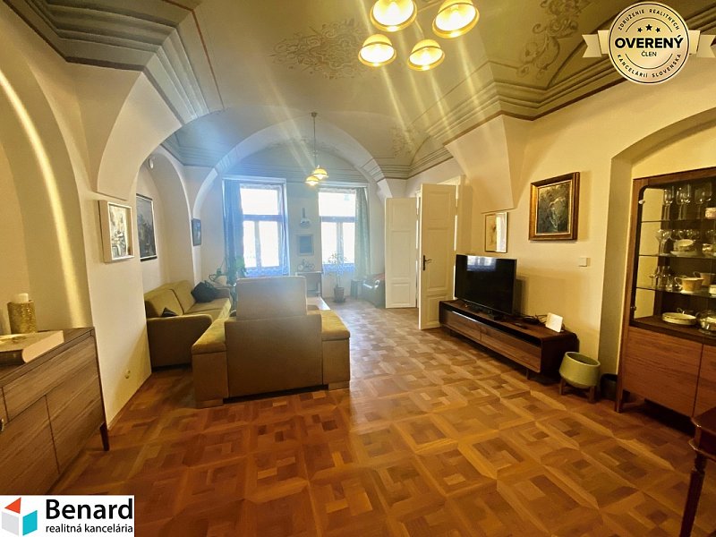 PREŠOV- CENTRUM, NA PRENÁJOM  3 IZB. BYT/KANCELÁRIA, 110m2
