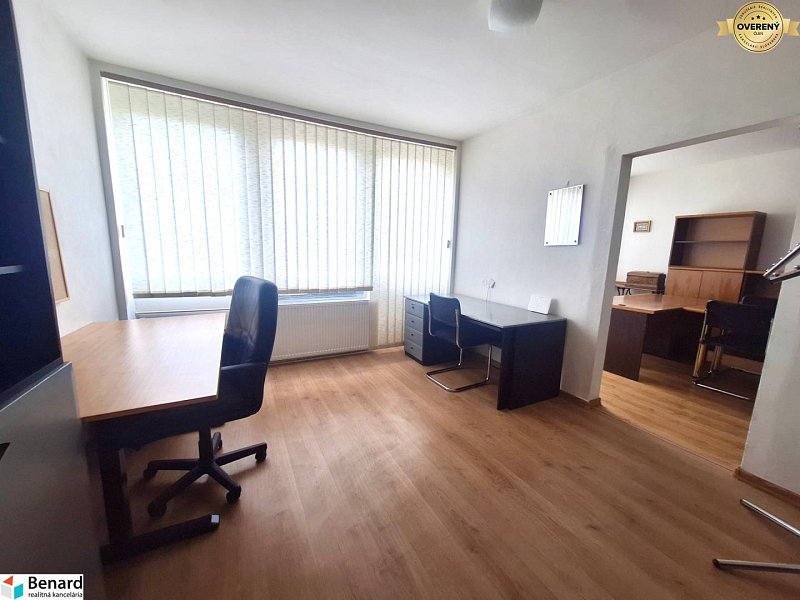 NA PRENÁJOM KANCELÁRSKY PRIESTOR, 40 M2, ŠIRŠIE CENTRUM PREŠOVA