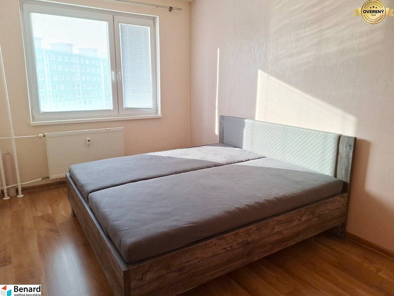 PREDANÝ 3 IZBOVÝ REKONŠTRUOVANÝ BYT, LODŽIA, KOŠICE, SÍDLISKO KVP