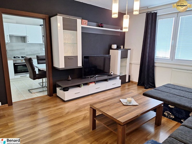 PREDANÝ 3 IZBOVÝ REKONŠTRUOVANÝ BYT, LODŽIA, KOŠICE, SÍDLISKO KVP