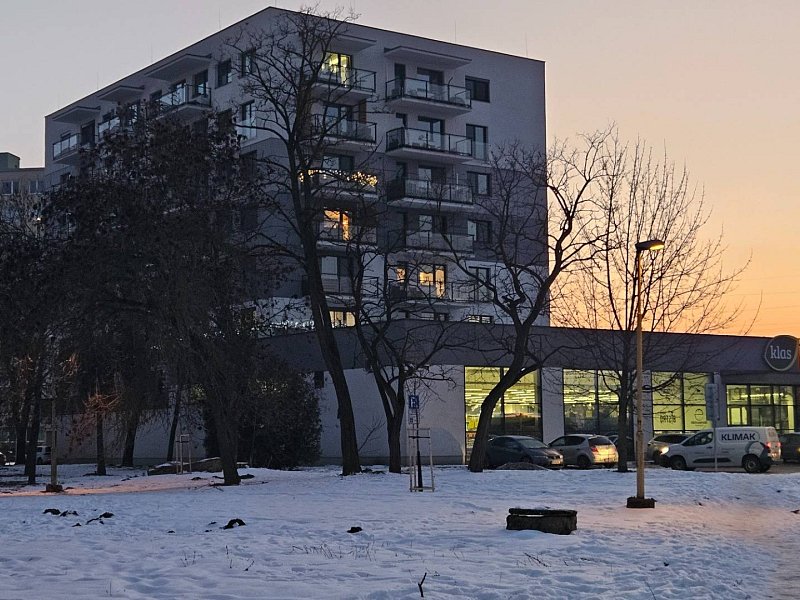 PRENAJATÉ:  2-izb. byt na prenájom v pred. časti - Nad jazerom