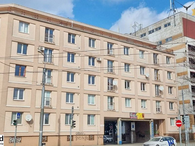 PREDANÉ: 2 - izb. tehl. byt na predaj v Starom Meste