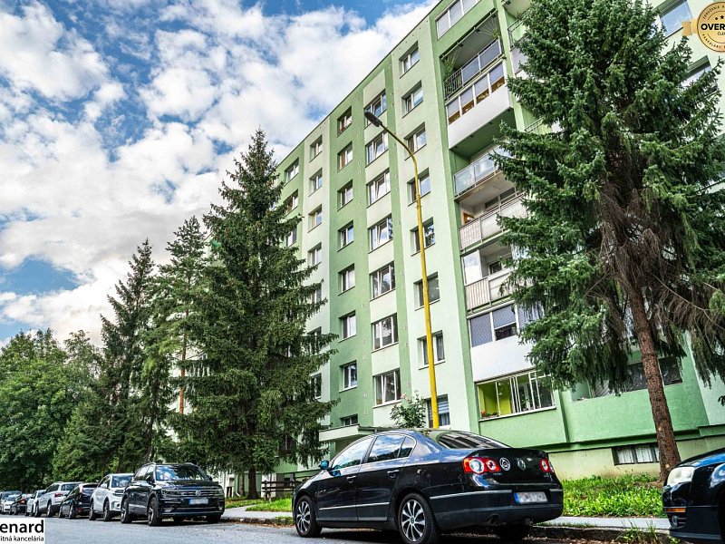 PREDANÉ: Unikátny zrekonštruovaný 3 - izbový byt na predaj v Prešove