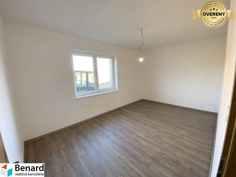 KENDICE-TEHLOVÝ ROD.DOM 137m2, POZEMOK 473 m2, NOVOSTAVBA