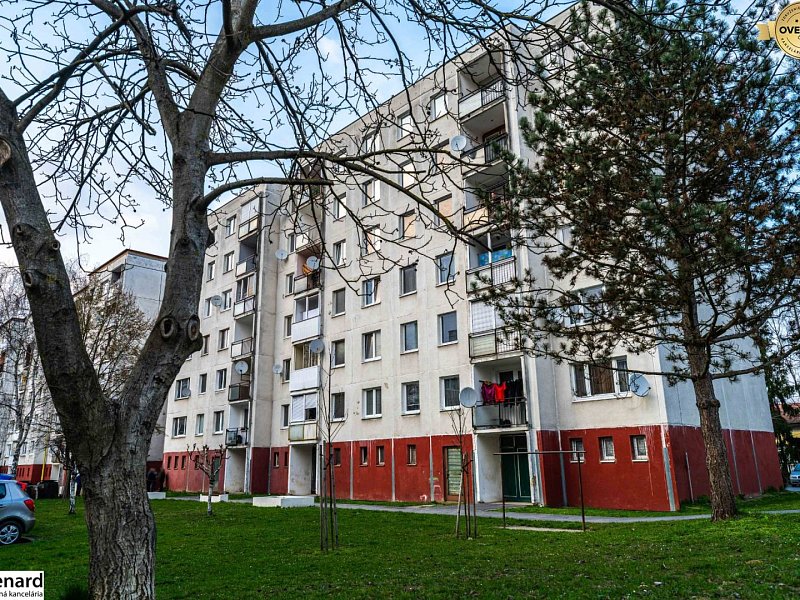 Na predaj veľký 3-izb. byt v Hanušovciach nad Topľou