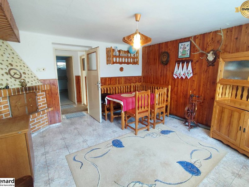 VEĽKÝ RODINNÝ DOM S KRÁSNYM POZEMKOM V OBCI TULČÍK, 2100 m2