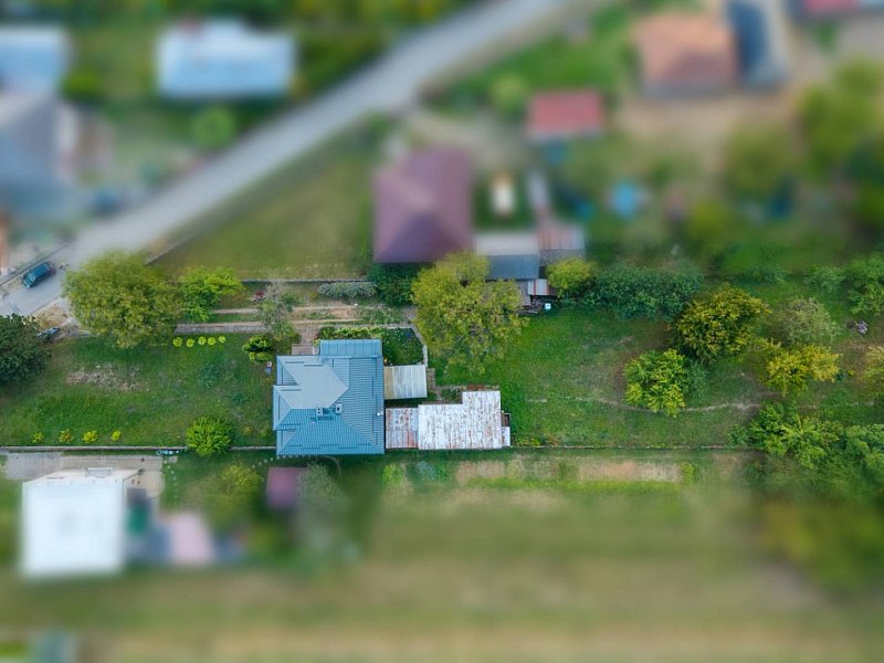 VEĽKÝ RODINNÝ DOM S KRÁSNYM POZEMKOM V OBCI TULČÍK, 2100 m2