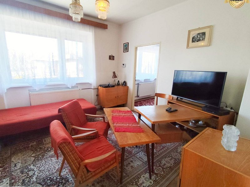 VEĽKÝ RODINNÝ DOM S KRÁSNYM POZEMKOM V OBCI TULČÍK, 2100 m2