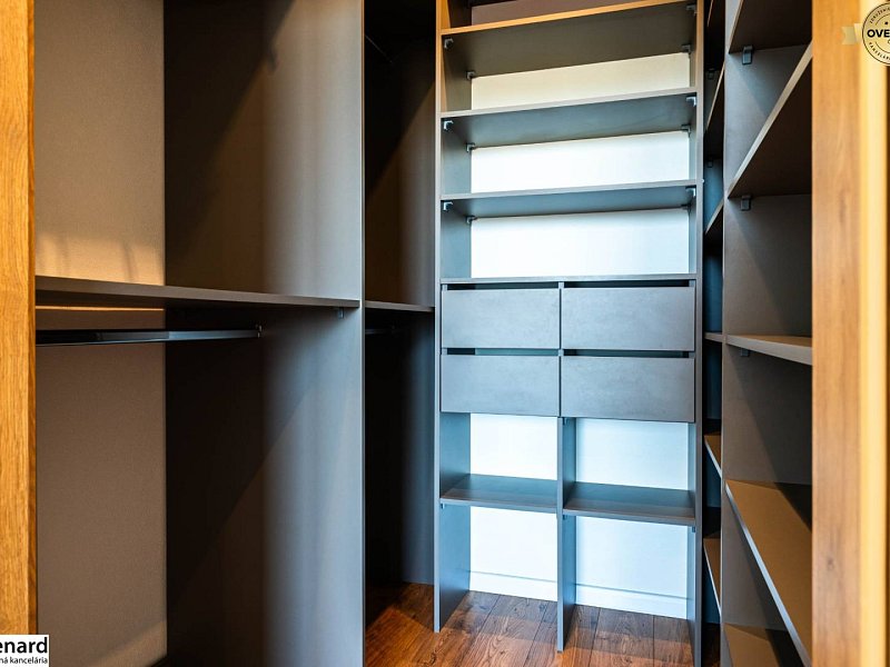 Veľký 3izb. na Zelenéj stráni s 28m²  terasou