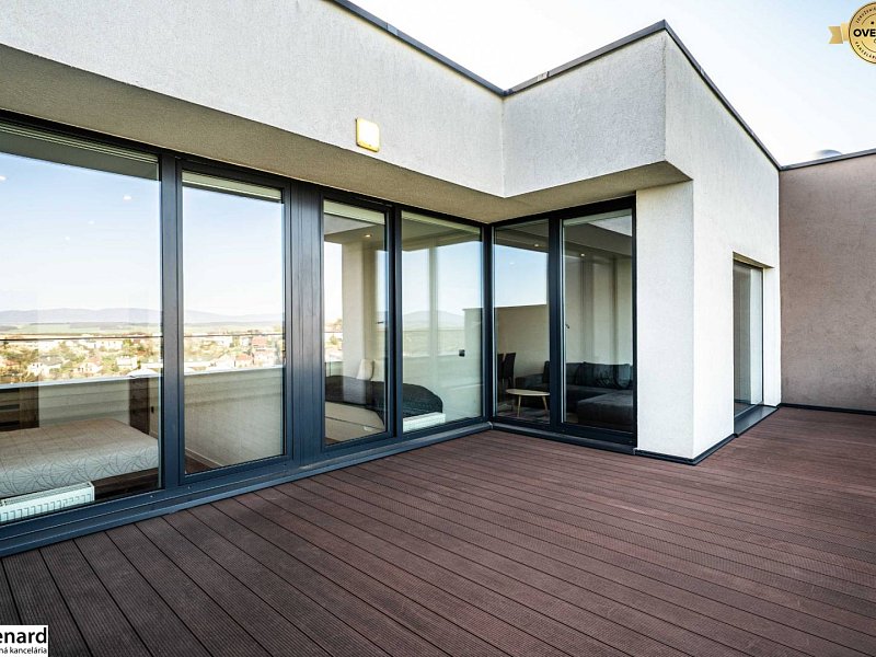 Veľký 3izb. na Zelenéj stráni s 28m²  terasou