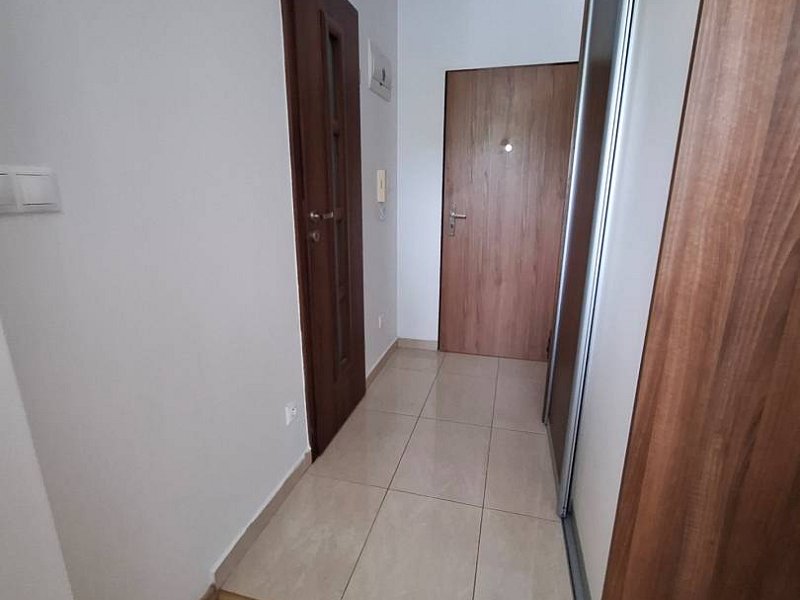 PREDANÁ GARSÓNKA, 24 M2, ŠIRŠIE CENTRUM MESTA PREŠOV