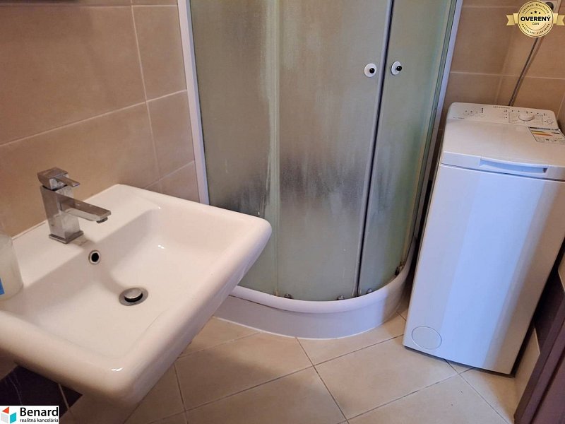 PREDANÁ GARSÓNKA, 24 M2, ŠIRŠIE CENTRUM MESTA PREŠOV