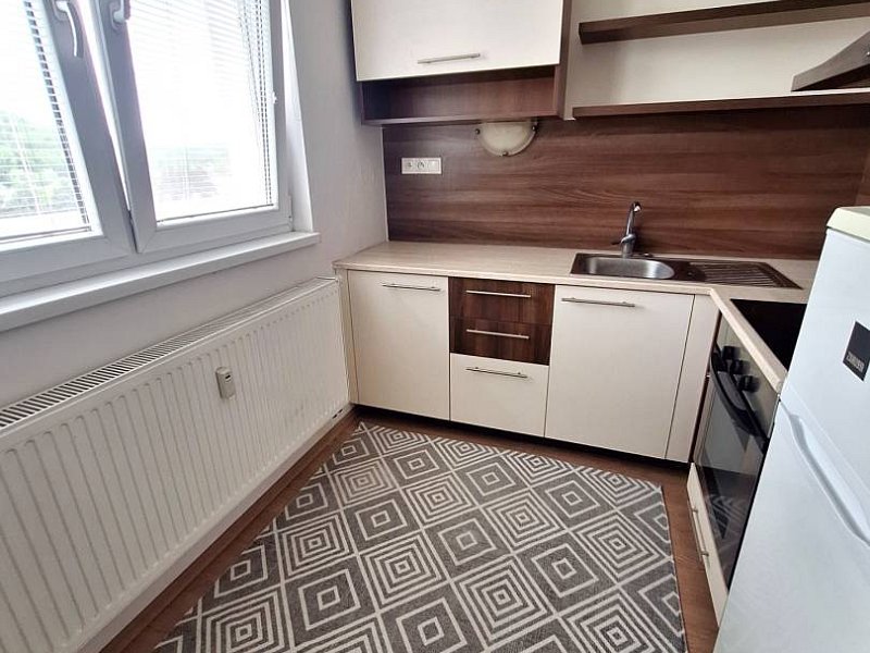 PREDANÁ GARSÓNKA, 24 M2, ŠIRŠIE CENTRUM MESTA PREŠOV