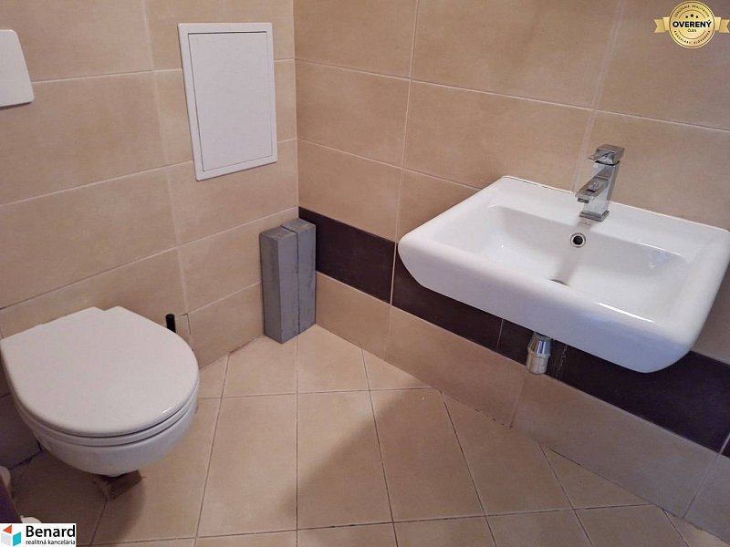 PREDANÁ GARSÓNKA, 24 M2, ŠIRŠIE CENTRUM MESTA PREŠOV