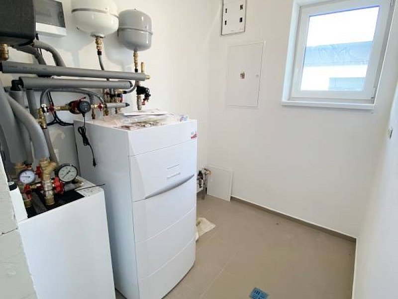 PREŠOV-ĽUBOVEC, SKOLAUDOVANÁ NOVOSTAVBA DOKONČENÁ V ŠTANDARDE