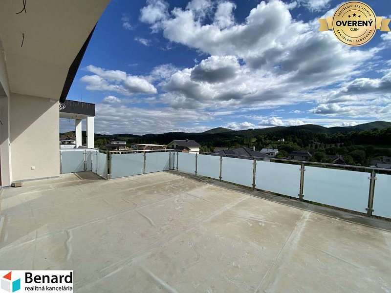 PREŠOV-ĽUBOVEC, SKOLAUDOVANÁ NOVOSTAVBA DOKONČENÁ V ŠTANDARDE