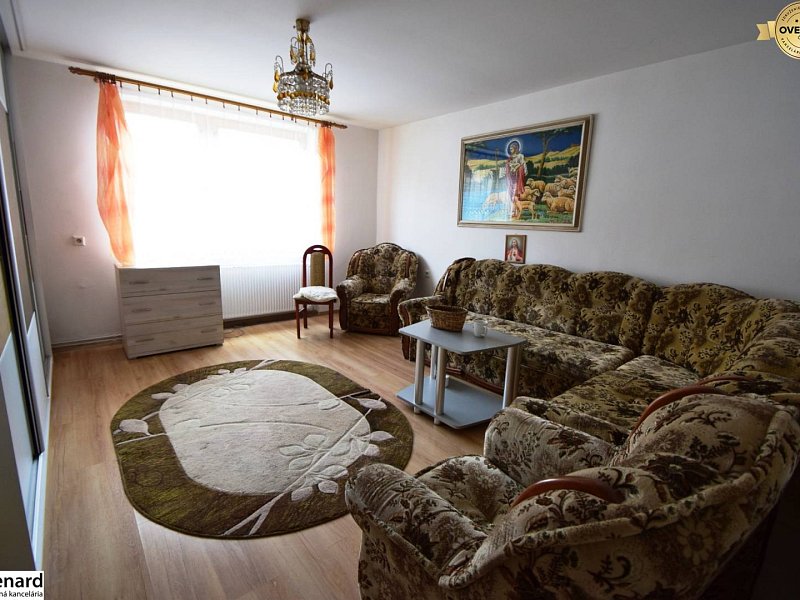 RODINNÝ DOM, 2 PODLAŽNÝ, 6 IZIEB, VEĽKÝ LIPNÍK;