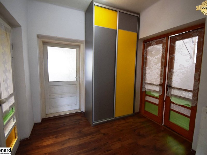 RODINNÝ DOM, 2 PODLAŽNÝ, 6 IZIEB, VEĽKÝ LIPNÍK;