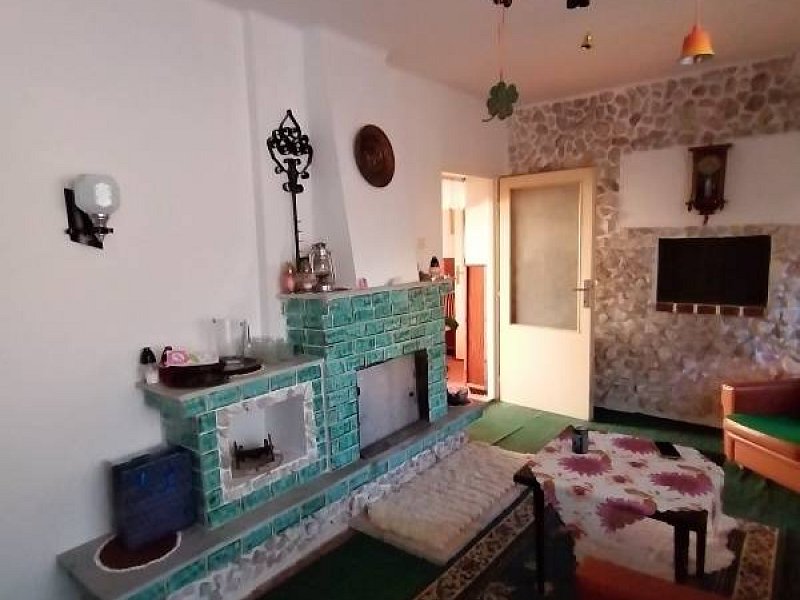 STROPKOV,DVOJGENERAČNÝ RD, 7 IZIEB, POZEMOK 833m2,KALINČIAKOVA