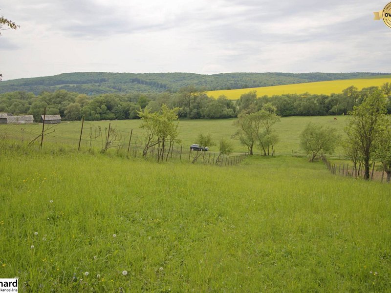 SLNEČNÝ POZEMOK S KRÁSNYM VÝHĽADOM, OBEC SVINIA