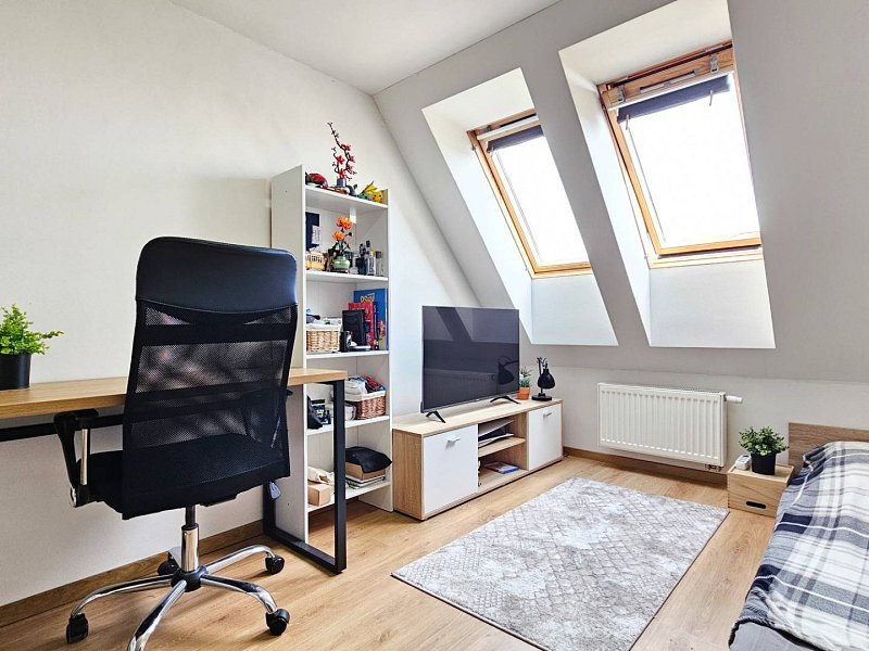 PRENAJATÉ: Na prenájom  4 - izb. mezonet v blízkosti centra