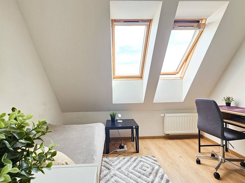 PRENAJATÉ: Na prenájom  4 - izb. mezonet v blízkosti centra