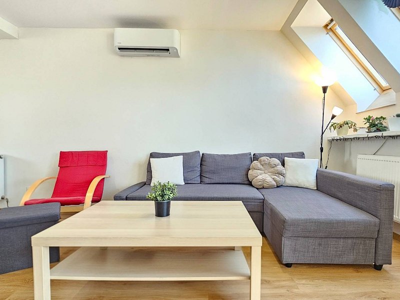 PRENAJATÉ: Na prenájom  4 - izb. mezonet v blízkosti centra