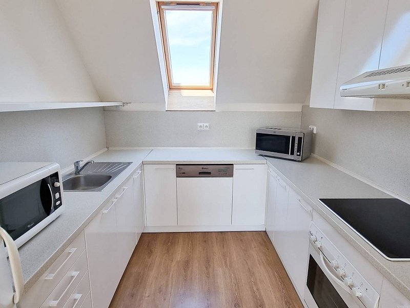 PRENAJATÉ: Na prenájom  4 - izb. mezonet v blízkosti centra