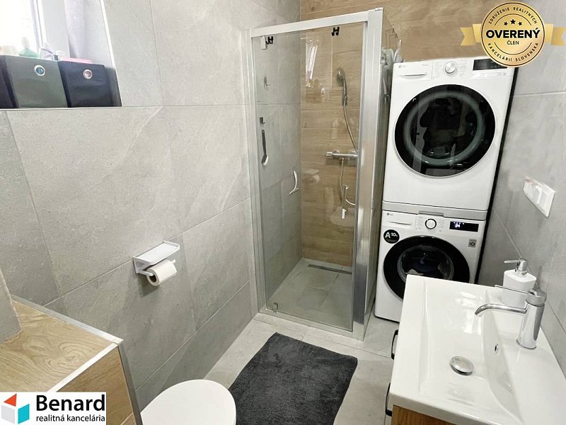 PREŠOV-ÚTULNÝ TEHLOVÝ RD,NIŽNÁ ŠEBASTOVÁ, ul.SLANSKÁ, MHD PREŠOV