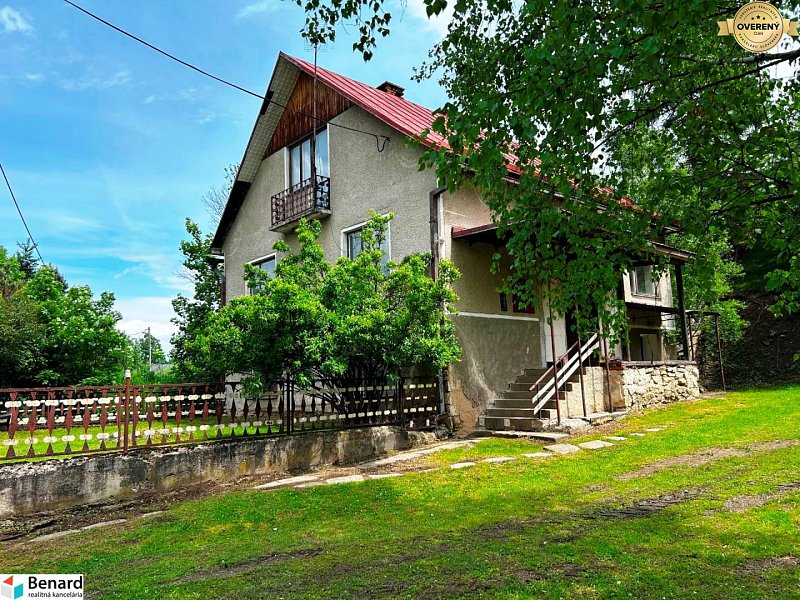 STARŠÍ RODINNÝ DOM, POZEMOK 2476 m2, PREDANÉ;
