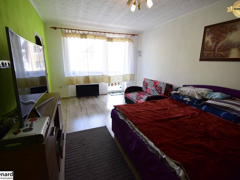 1,5 IZBOVÝ TEHLOVÝ BYT S GARÁŽOU, 50m2, VEĽKÝ LIPNÍK;
