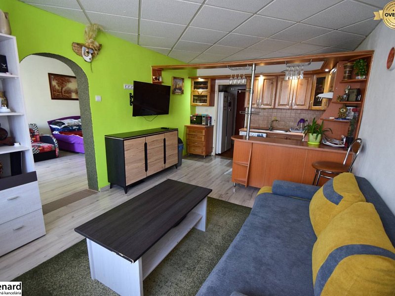 1,5 IZBOVÝ TEHLOVÝ BYT S GARÁŽOU, 50m2, VEĽKÝ LIPNÍK;