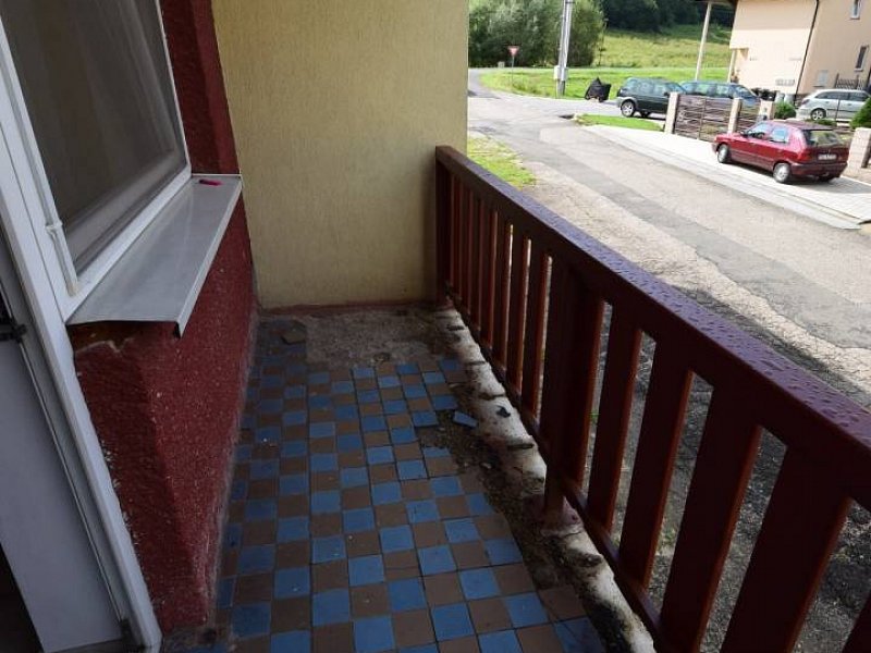 1,5 IZBOVÝ TEHLOVÝ BYT S GARÁŽOU, 50m2, VEĽKÝ LIPNÍK;